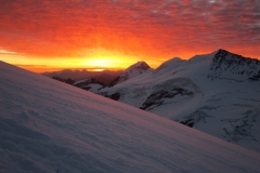 Sunrise from the Piz Bernina, looknig over at Piz Palu. September 2018