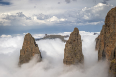 Mar24-Mnweni-Pinnacles-Drakensberg-Photo-T-Cowcill