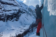 Feb25-Bill-Deakin-Candlebra-del-Coyote-WI4-Valleille-Cogne-Photo-Steve-Gregory