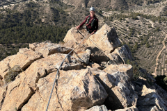 Feb25-Rachel-Johnston-topping-out-on-the-ridge-of-Via-Gene-Cabezon-DOro-Photo-Paul-Taylor