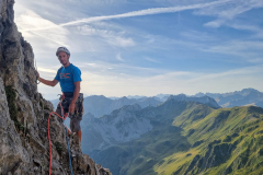 Aug-Bill-Deakin-Petite-Aiguille-dAnsabere.-Photo-Dominic-Oughton